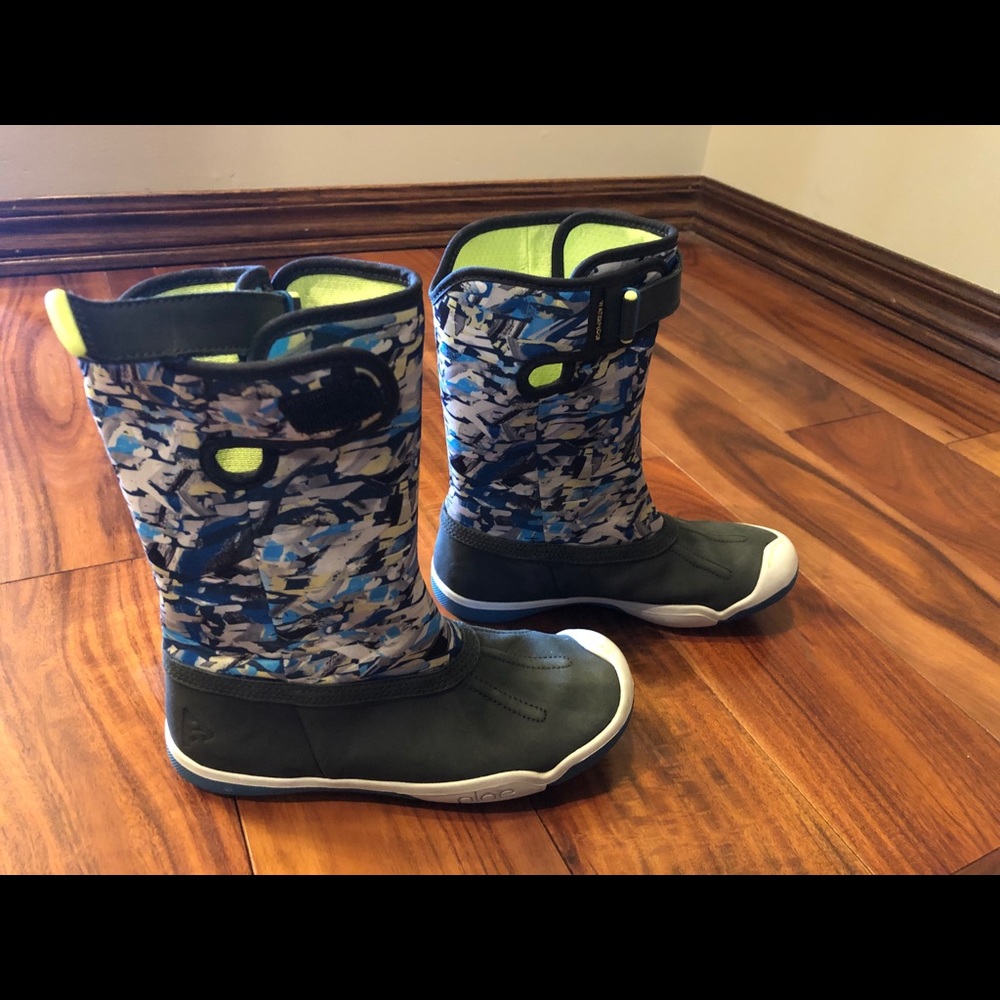 Boys Thandi PLAE waterproof boots.